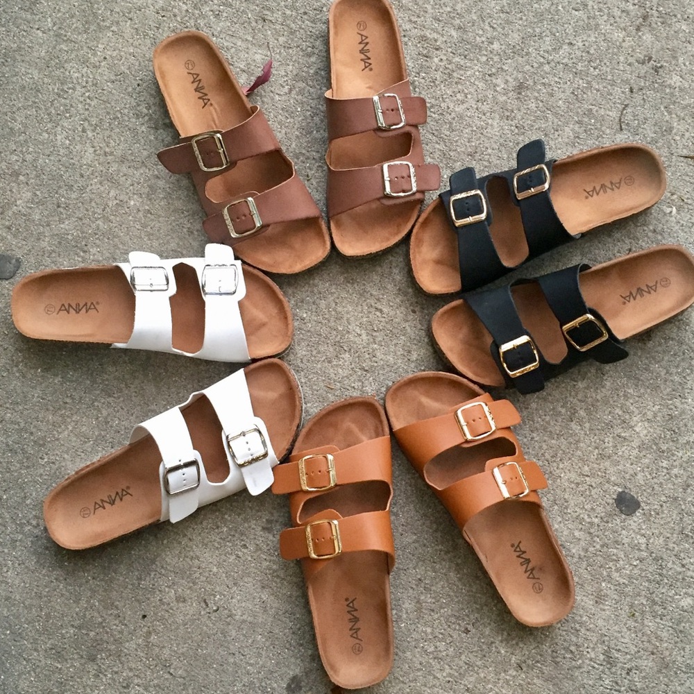 Double  strap buckle sandal in black - Picture 5 of 6